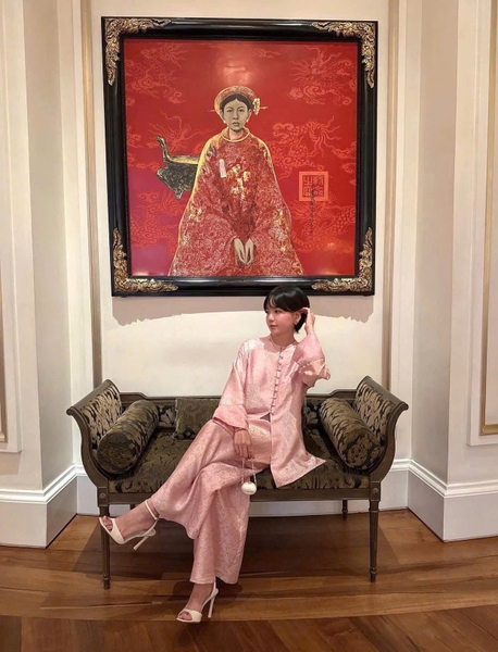 Bộ lụa pháp phục Na Na hoa cúc 3 màu ghi, hồng, đỏ