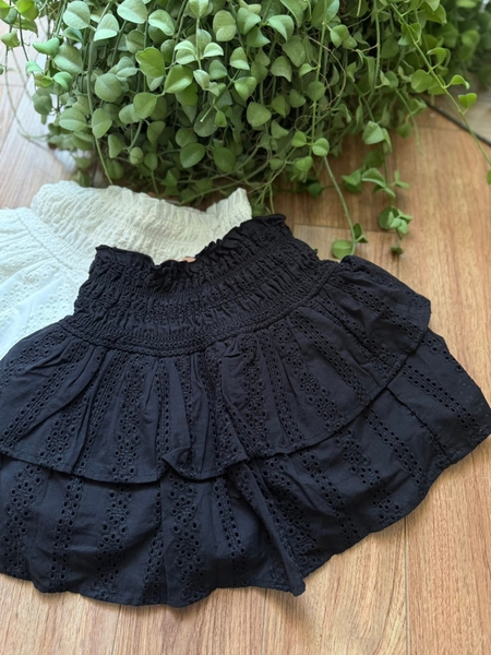 Chân váy tầng chất thô hãng Zara 2 màu trắng, đen
