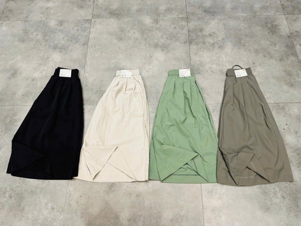 Quần dáng váy nylon culottes Uniqlo 4 màu đen, ghi, xanh lá, xanh rêu