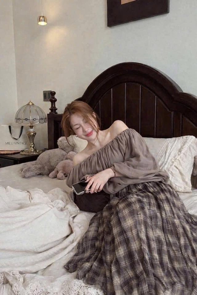 Chân váy kẻ caro freesize màu nâu