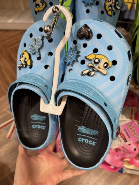 Dép sục crocs Powerpuff Girl 3 màu xanh lá, xanh dương, hồng