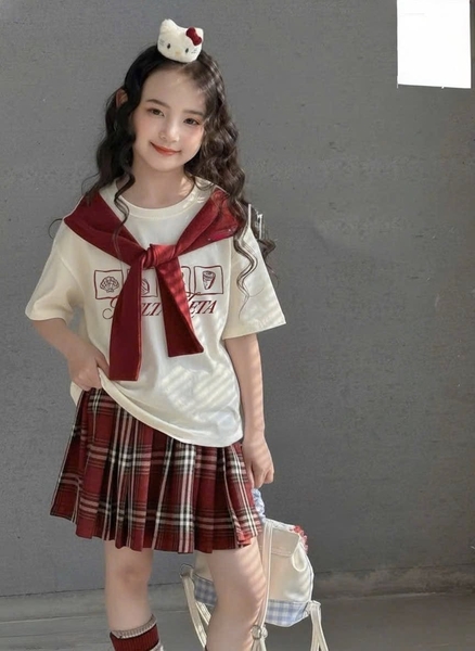 Bộ cộc tay Melisa áo be chân váy kẻ đỏ thắt khăn Delta Leta