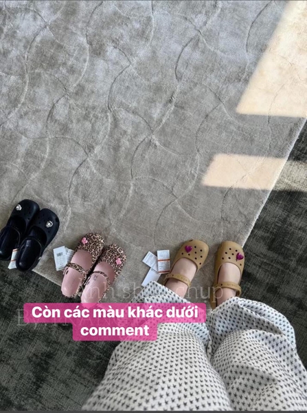 Dép crocs 5 màu nâu trà sữa, be, trắng, đen, da beo cho nữ