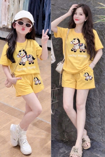 Bộ cộc tay SIZE MẸ MBCKIDS con ngựa Lucky Horse 3 màu vàng, hồng, navy