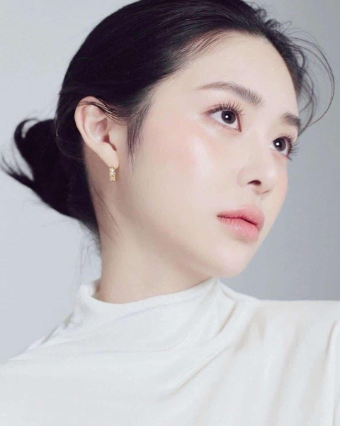 Cushion Ohui Ultimate Cover Moisture phiên bản hoa hồng limited