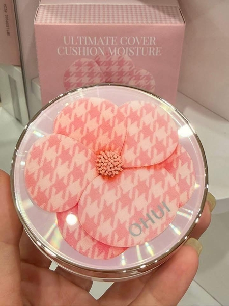 Cushion Ohui Ultimate Cover Moisture phiên bản hoa hồng limited