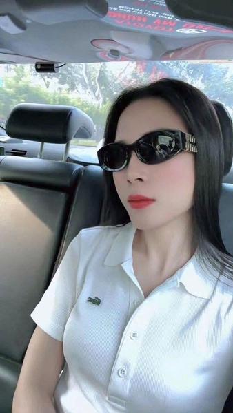 Áo polo cộc tay thun tăm Lacoste 2 màu trắng, đen