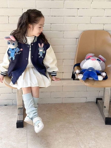 Áo khoác nỉ bomber kèm gấu màu xanh navy thỏ Judy, hồng Hello Kitty