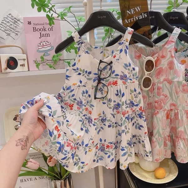Váy lanh hai dây 6 mẫu cho bé gái