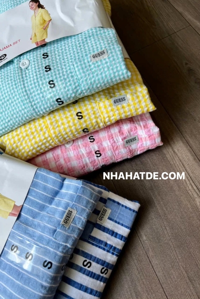 Bộ pyjama GUESS cộc tay caro 4 màu