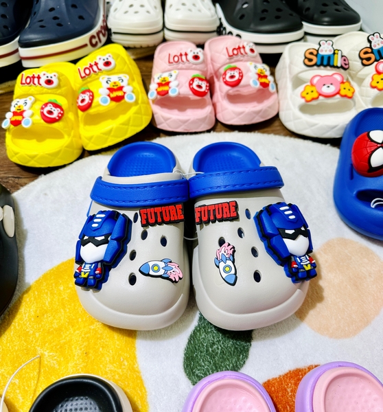 Dép crocs Robot Future 2 màu xanh, ghi