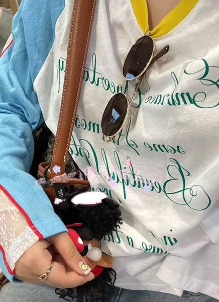 Áo cotton dài tay raglan ren phối xanh