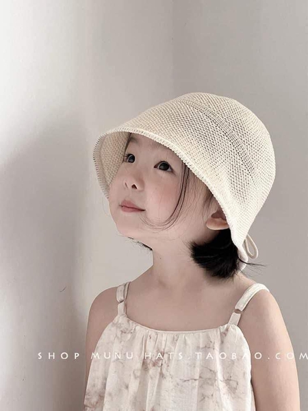 Mũ len dệt kim nơ sau 2 màu be và nâu