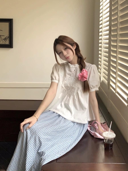 Sơ mi trắng thô cộc tay dáng babydoll cho nữ