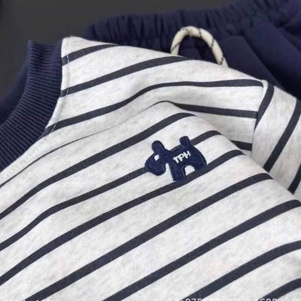 Bộ nỉ kẻ ngang navy xám thêu cún