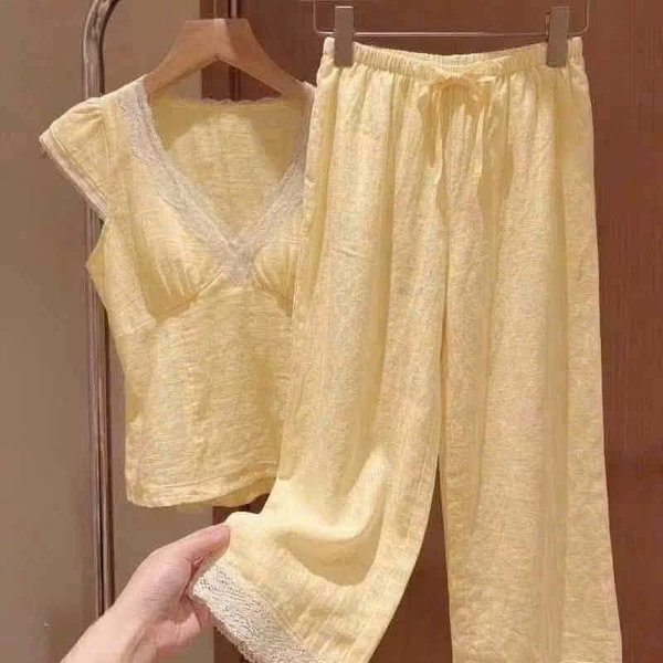 Bộ pyjama cộc tay cổ tim phối ren có đệm mút 2 màu xanh, vàng