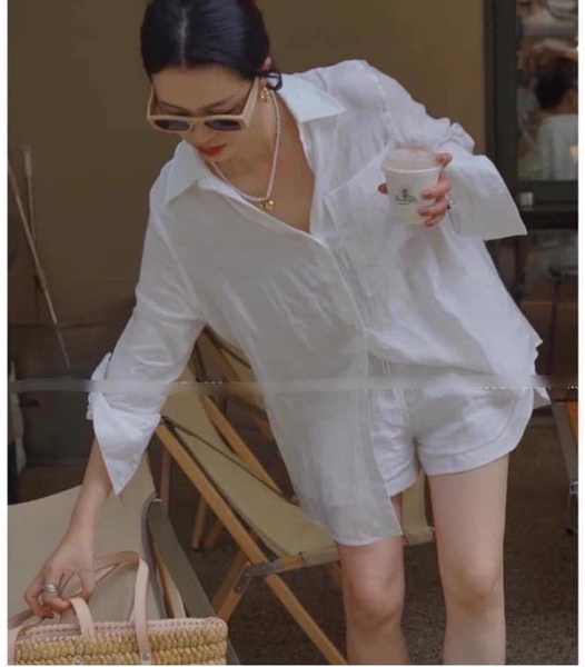 Bộ đũi áo sơ mi quần sooc màu trắng cho nữ