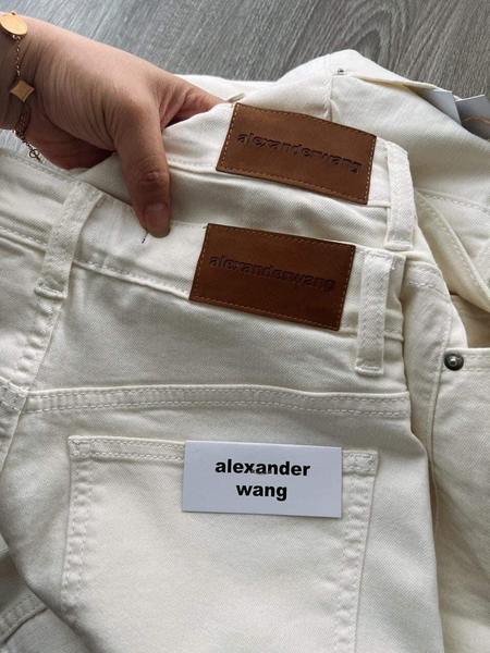 Chân váy kaki trắng Alexander Wang có lót quần