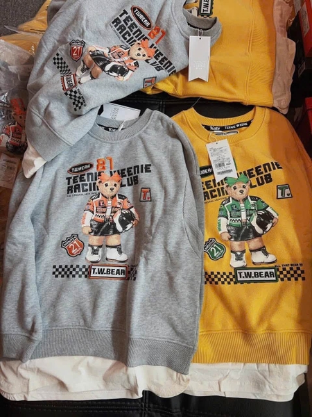 Áo nỉ dài tay 2 màu ghi và vàng Teenie Weenie Racing Club
