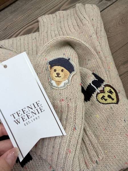 Áo len muối tiêu TWRC Teenie Weenie màu be, xám