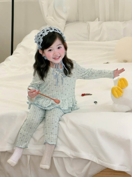 Set 2 bộ cotton dài tay đính nơ màu 2 màu xanh, hồng
