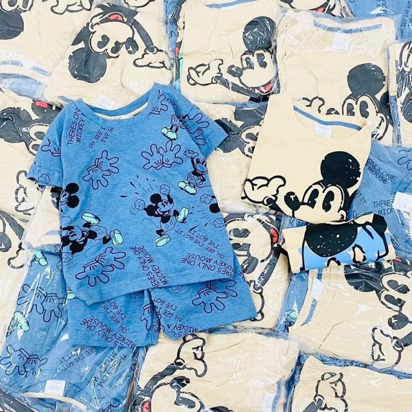 Set 2 bộ cotton H&M cộc tay hình Mickey màu xanh và trắng