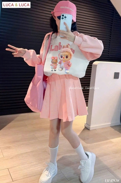Bộ áo nỉ raglan dài tay Labubu mix chân váy xếp ly hồng hãng Luca&Luca