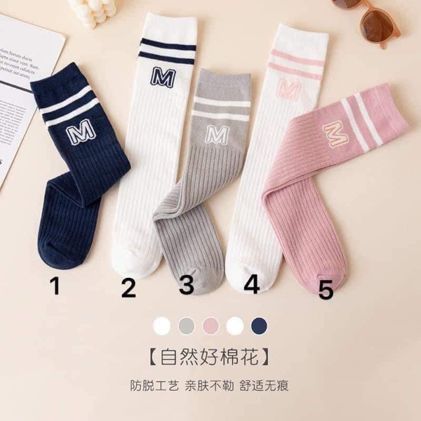 Set 2 đôi tất dài chữ M 5 màu bé gái