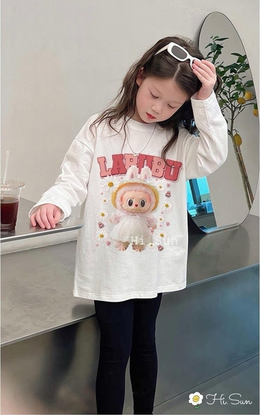 Bộ áo cotton trắng dài tay in hình Labubu quần legging đen Hi.Sun