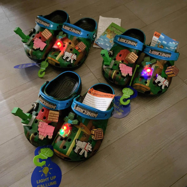 Dép crocs Minecraft Xanh phối quai loang charm có đèn