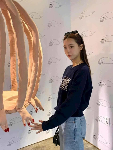 Áo len MARITHE FRANICOIS GIRBAUS PARIS 2 màu xanh, trắng