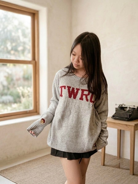 Áo len muối tiêu TWRC Teenie Weenie màu be, xám