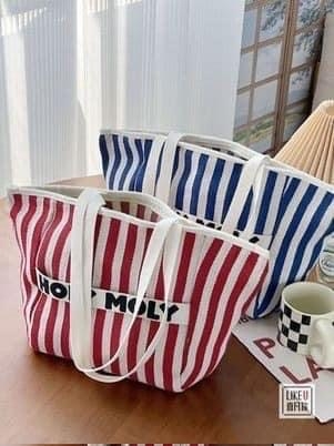 Túi xách Holy Moly kẻ trắng đỏ size 45x26cm