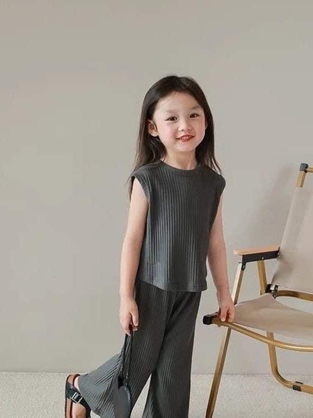 Bộ cotton tăm sát nách quần ống suông 3 màu kem, ghi, đen bé gái