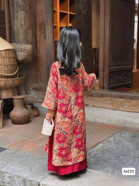Áo dài CON đỏ hoa mẫu đơn vải nhung tăm