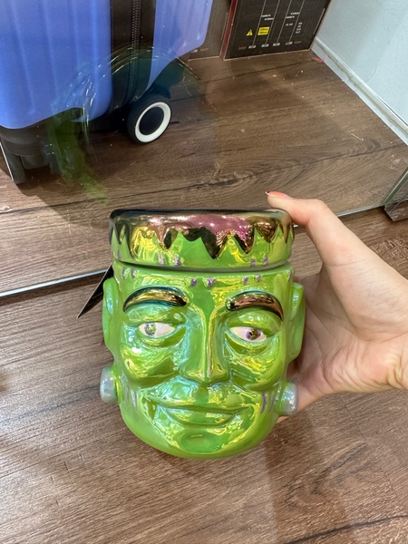 Nến đầu người xanh Frankenstein