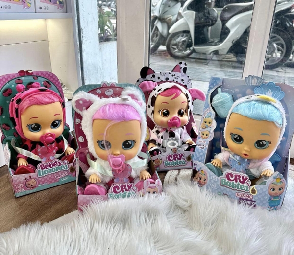 Búp bê biết khóc Cry Babies