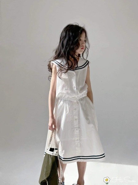 Bộ thuỷ thủ Hi.Sun chất thô Hàn áo sát nách, chân váy suông màu trắng
