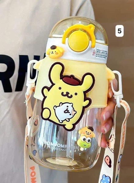 Bình nước có ống hút, kèm dây đeo mẫu Kuromi, My Melody, Cinnamoroll