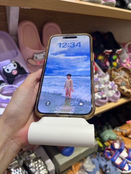 Set 5 đôi tất thêu họa tiết màu đen, trắng cho nữ