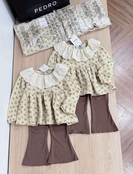 Bộ áo babydoll tăm hoa nhí vàng và quần nâu loe