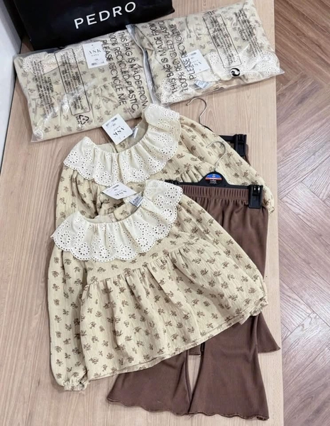 Bộ áo babydoll tăm hoa nhí vàng và quần nâu loe