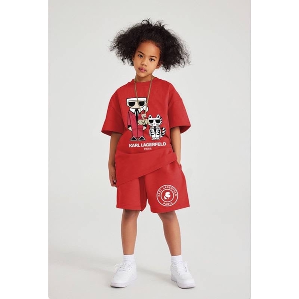 Bộ cotton cộc tay Tilani hình ông già và mèo Karl màu đỏ