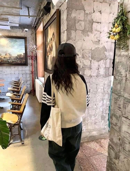 Áo len cardigan Thom Browne raglan 2 màu xám và trắng cho nữ
