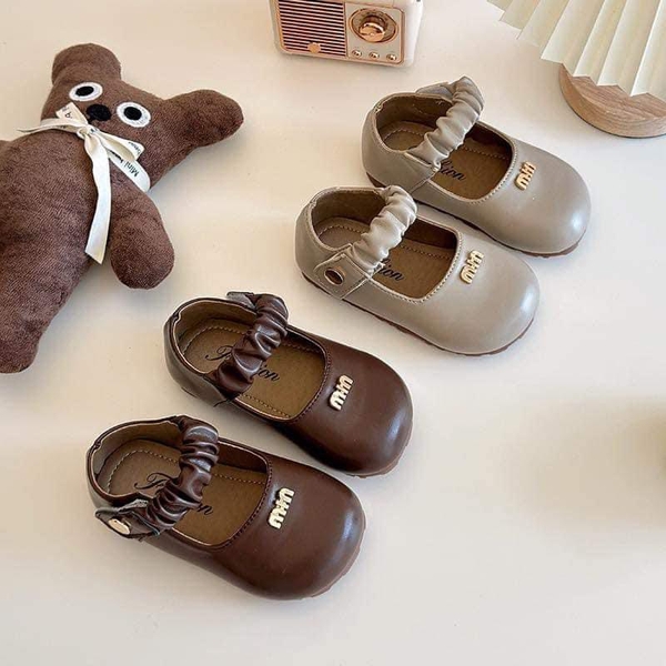 Giày búp bê mũi tròn quai ngang viền bèo Min 2 màu be, nâu cho bé