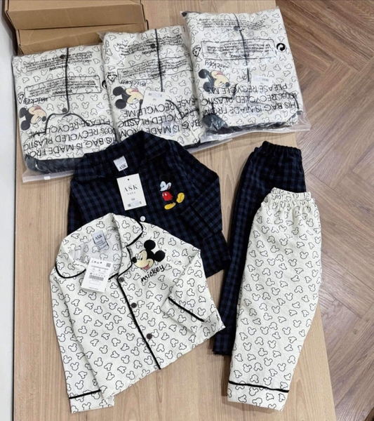 Set 2 bộ pyjamas dài tay Mickey đen kẻ, Kuromi tím trắng