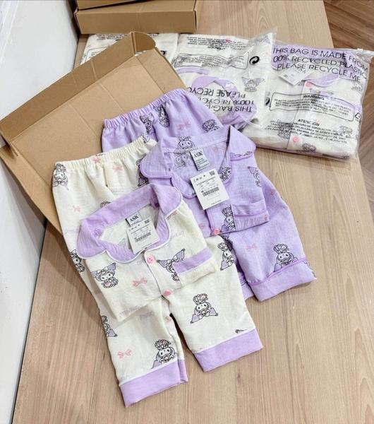 Set 2 bộ pyjamas dài tay Mickey đen kẻ, Kuromi tím trắng