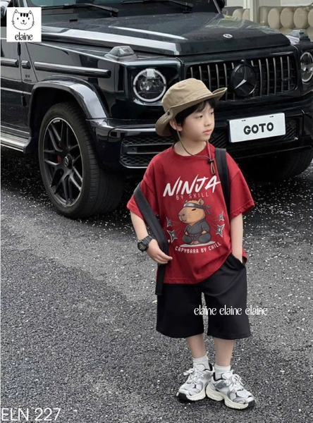 Bộ cotton Capybara Ninja Elaine áo cộc tay đỏ quần kaki đen