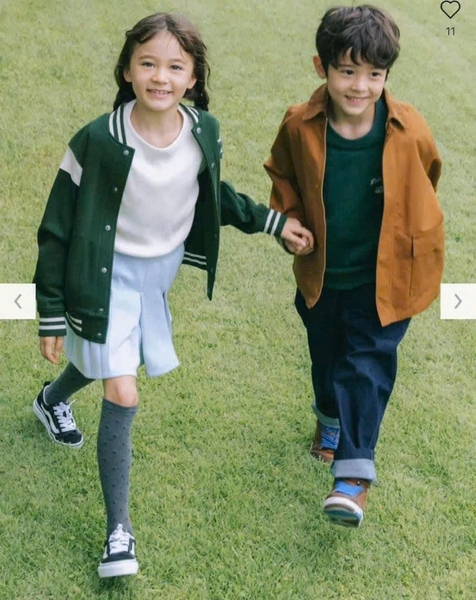 Áo khoác bomber Uniqlo xanh lá thêu chữ F