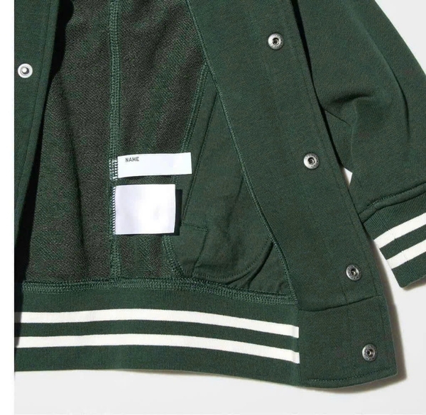 Áo khoác bomber Uniqlo xanh lá thêu chữ F